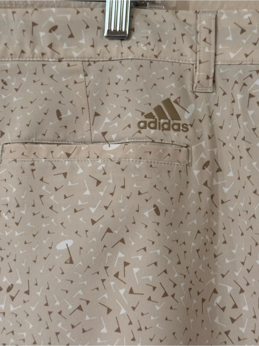adidas Ultimate365 Golf Shorts Tan Beige Novelty Pin Flag Umbrella Print Men 40